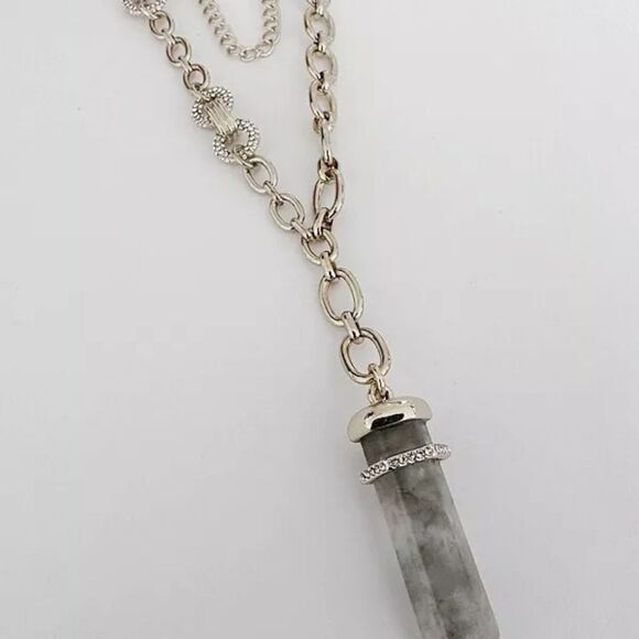 WHITE HOUSE BLACK MARKET GOLD TONE CUT CRYSTAL GREY STONE 21"-25" NECKLACE NWOT - Picture 2 of 4
